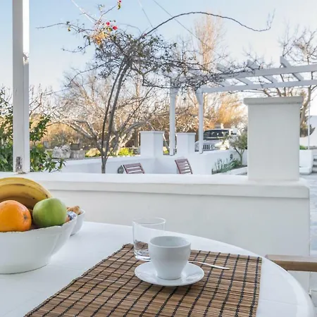 Georgia's House & Adamantas (Milos)